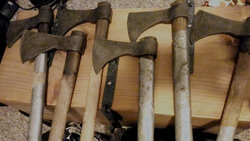 P_20180608_205927.jpg (1.59 MiB) Viewed 23845 times Clann throwing axes